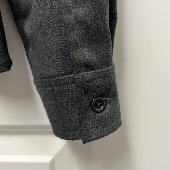 Preview Collection gray top - Picture 4 of 4